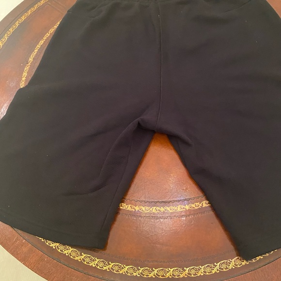 OFF-WHITE Black Shorts - Picture 7 of 13